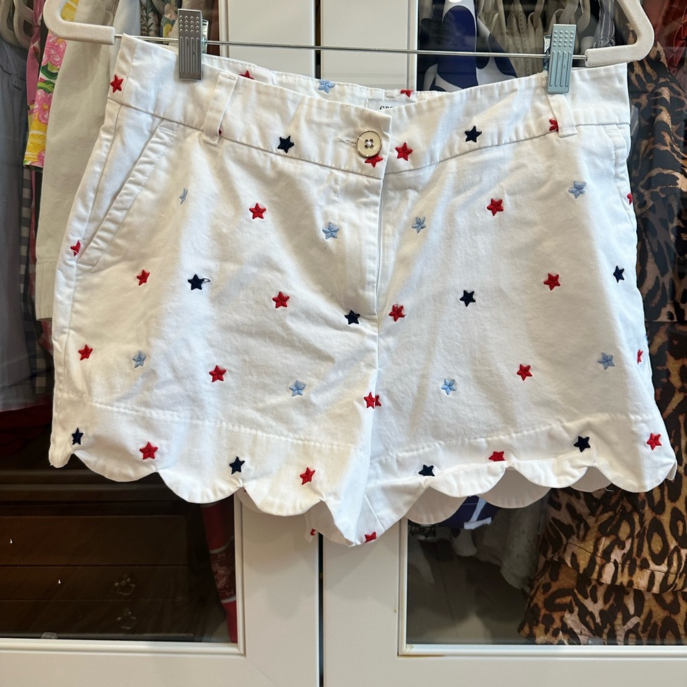 Crown & Ivy White Star Scalloped Hem patriotic Shorts; Red, Blue and White;